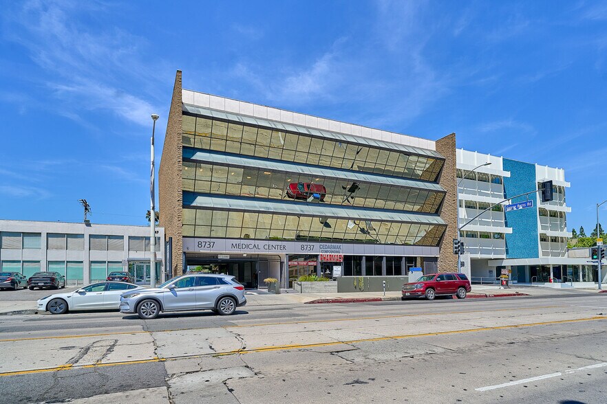 More Photos Of 8737 Beverly Blvd, West Hollywood Medical For Sale