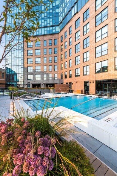 More Photos Of 730 N Milwaukee Ave, Chicago Apartments For Lease
