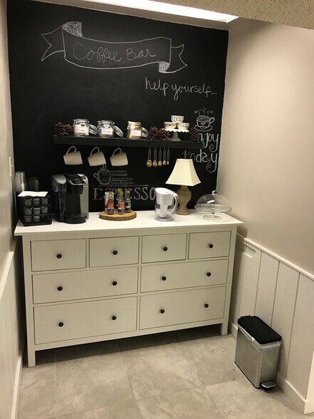 More Photos Of 400 S Fairmont Ave, Lodi Office For Lease