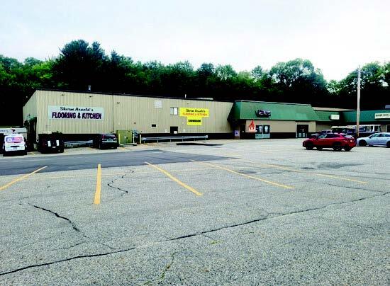 More Photos Of 675 Main St, Lewiston Freestanding For Sale