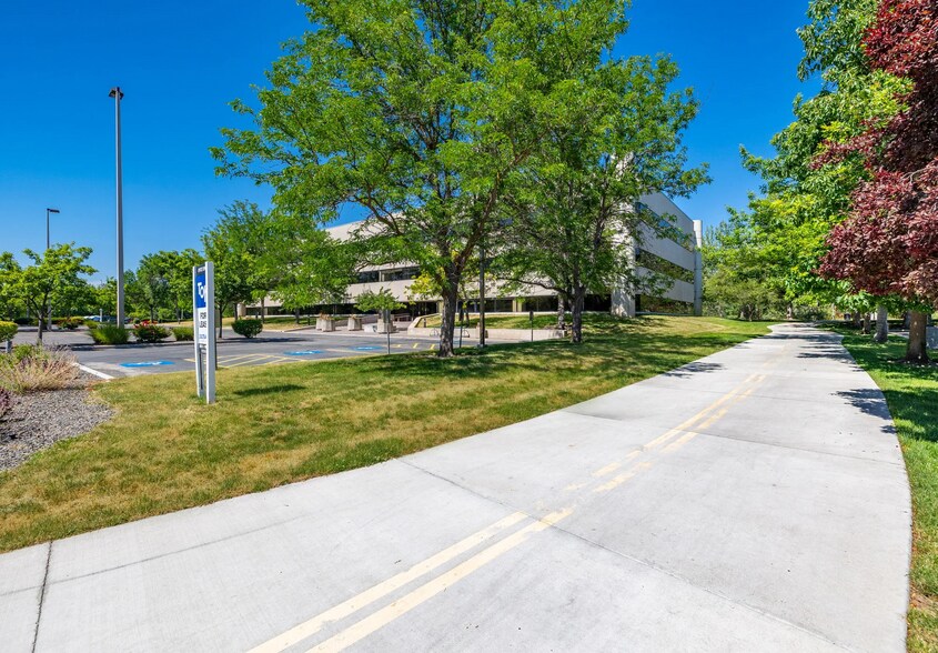 More Photos Of 500 E Baybrook Ct, Boise Office For Lease
