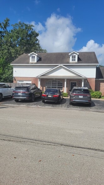 More Photos Of 801 Morton St, Richmond Office For Sale