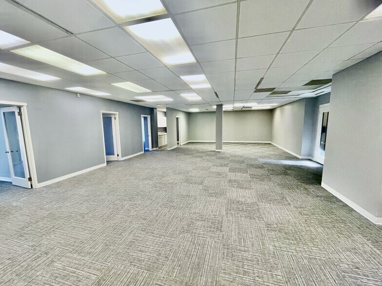 More Photos Of 5420 Corporate Blvd, Baton Rouge Office For Lease