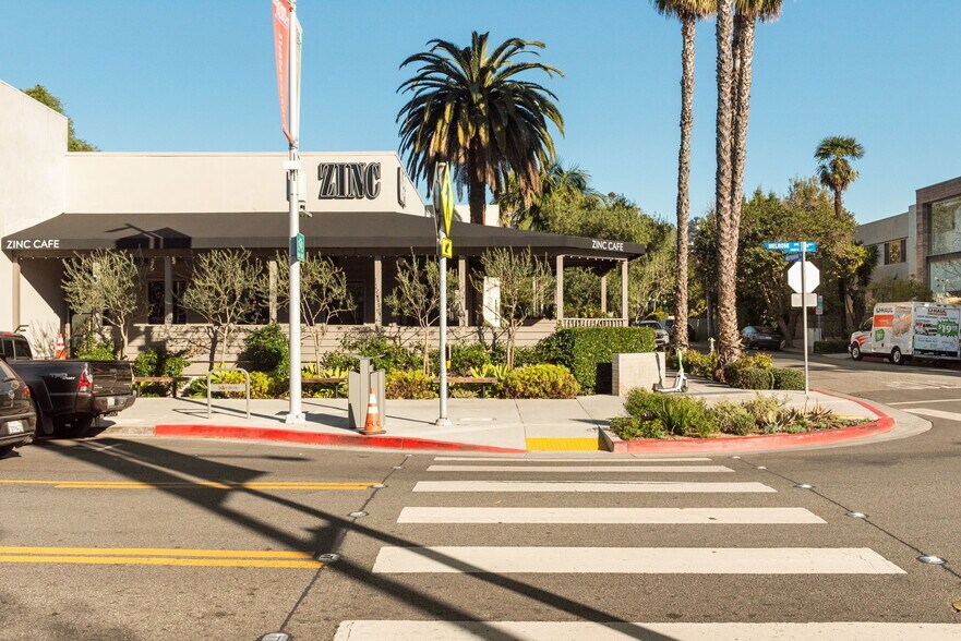 More Photos Of 8607 Melrose Ave, West Hollywood Restaurant For Lease