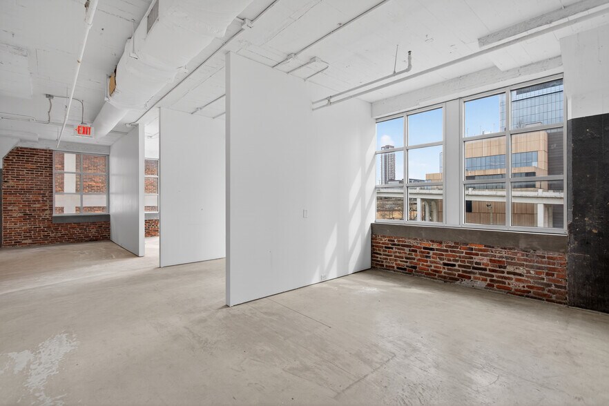 More Photos Of 111 Broadway, Nashville General Retail For Lease