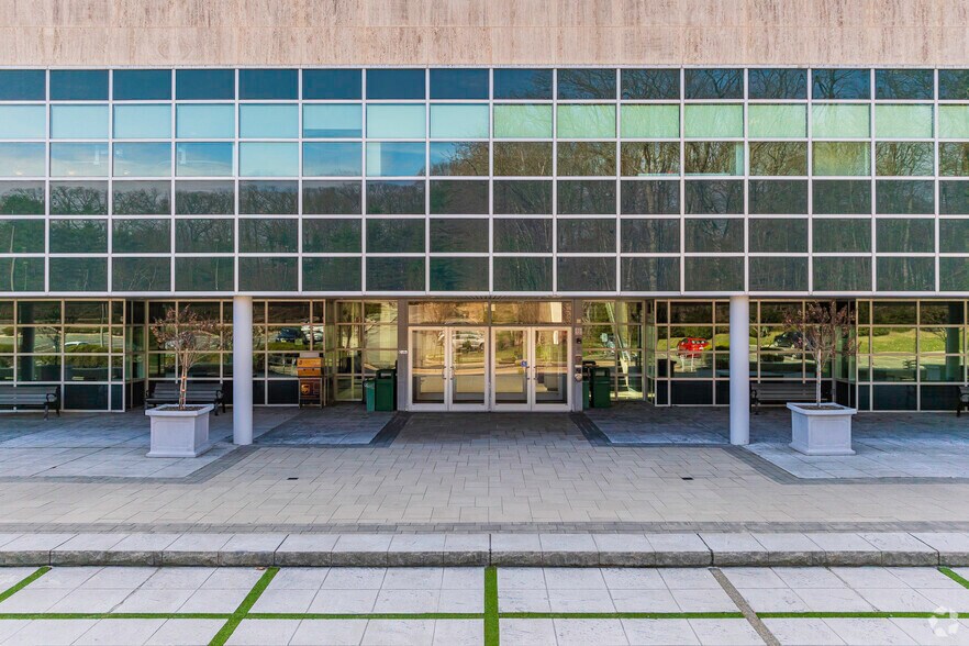 More Photos Of 5 Paragon Dr, Montvale Office For Lease