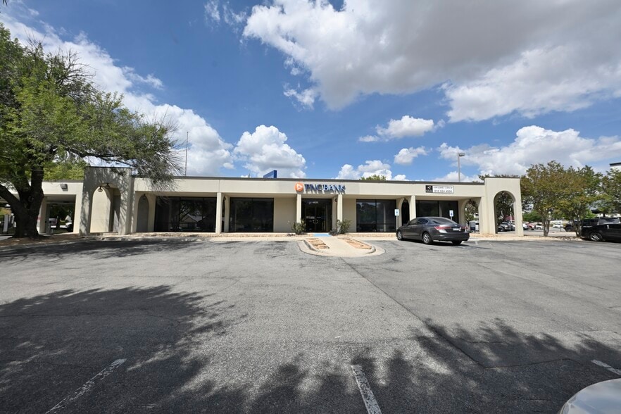 More Photos Of 4625 Centerview Dr, San Antonio Storefront Retail Office For Sale