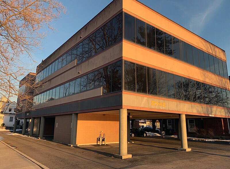 More Photos Of 2745 N Front St, Harrisburg Medical For Sale