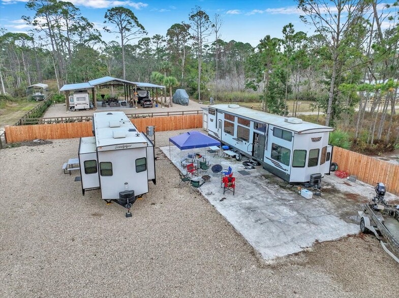 More Photos Of 516 2nd NW st, Steinhatchee Specialty For Sale