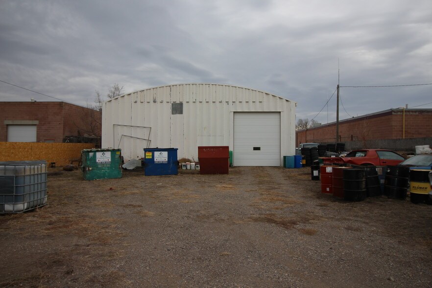 More Photos Of 426 10 St N, Lethbridge Warehouse For Sale
