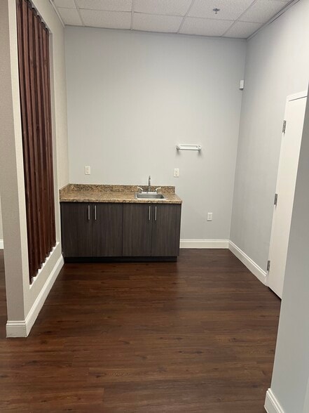 More Photos Of 8803 Futures Dr, Orlando Storefront Retail Office For Sale