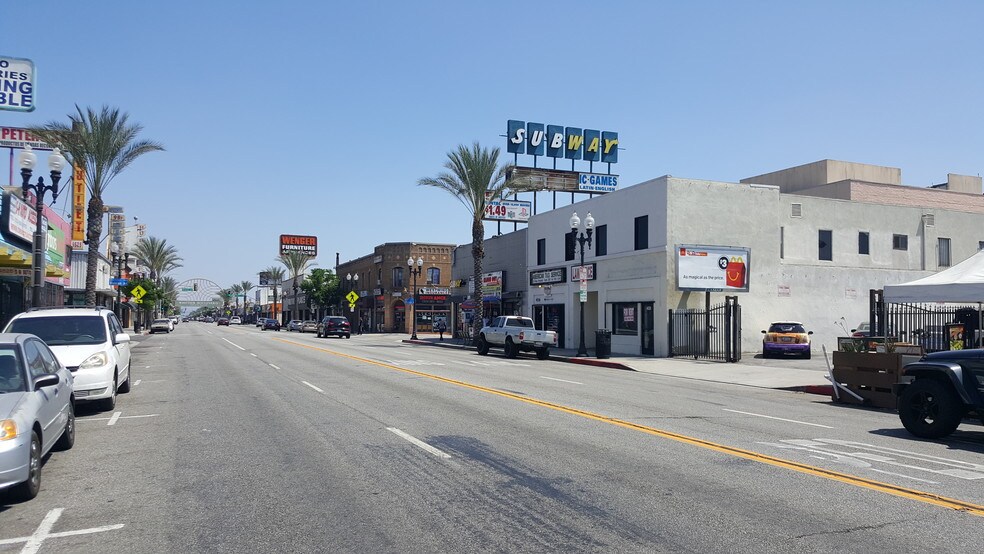 More Photos Of 4516-4528 Whittier Blvd, Los Angeles Freestanding For Lease