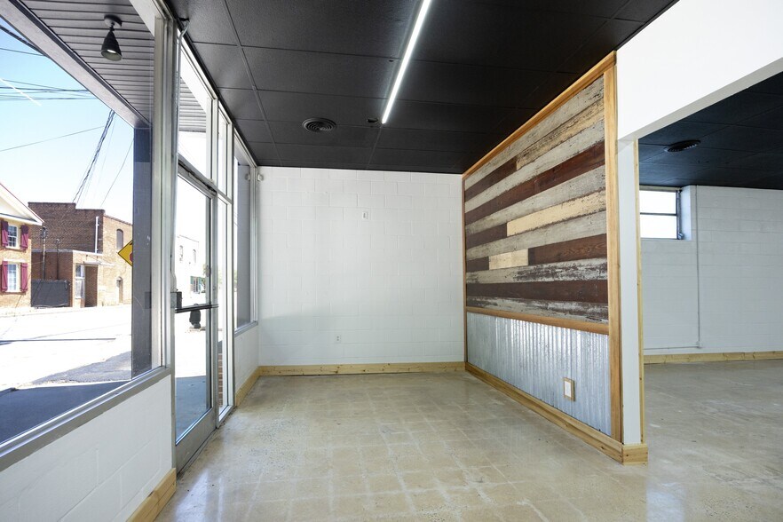More Photos Of 43 Main W St, Yanceyville Office For Sale