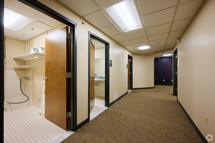 More Photos Of 300 Main St, East Rochester Medical For Lease