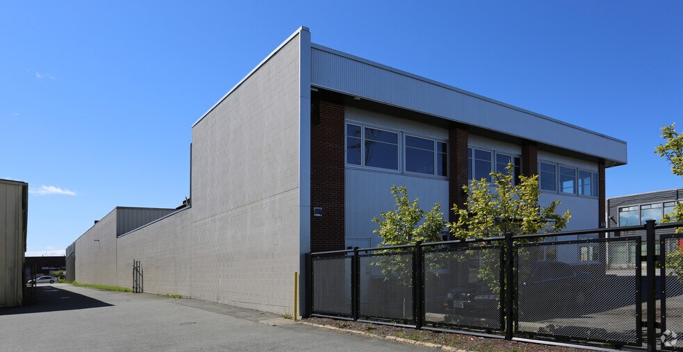 More Photos Of 11100 River Rd, Richmond Warehouse For Lease