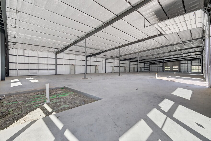 More Photos Of 5279 N Main St, Baytown Unknown For Lease