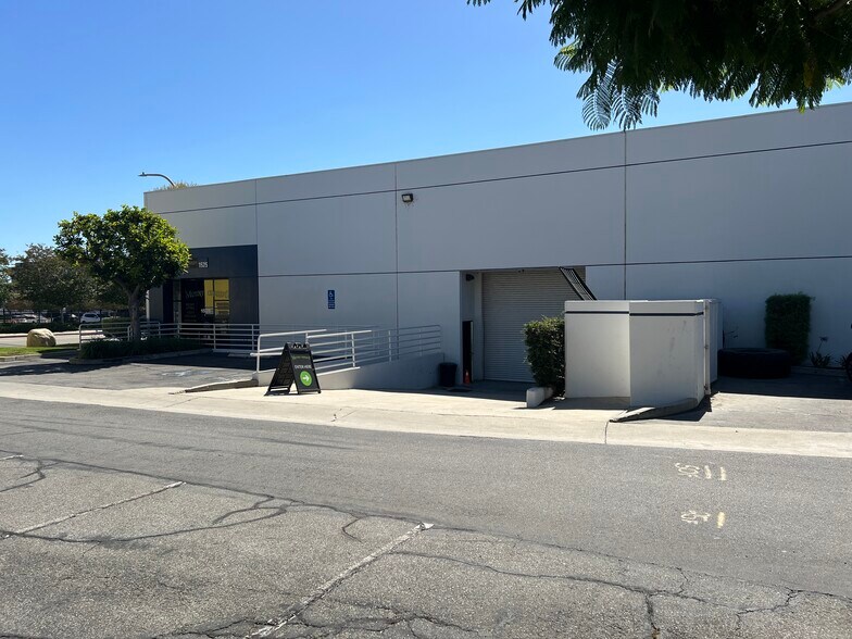 More Photos Of 1700-1790 Evergreen St, Duarte Warehouse For Lease