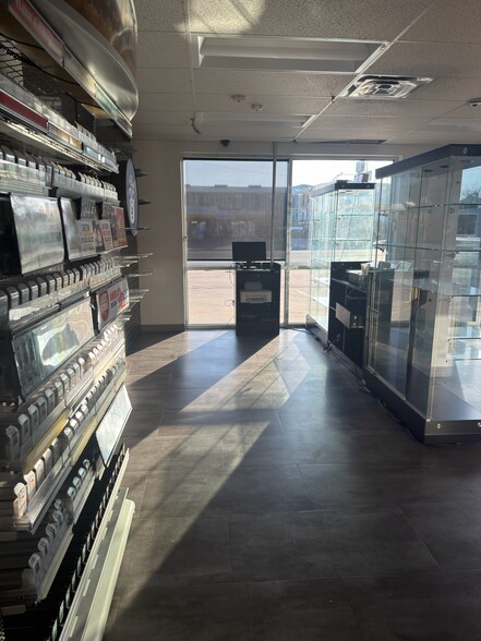 More Photos Of 333 W Beauregard Ave, San Angelo General Retail For Lease