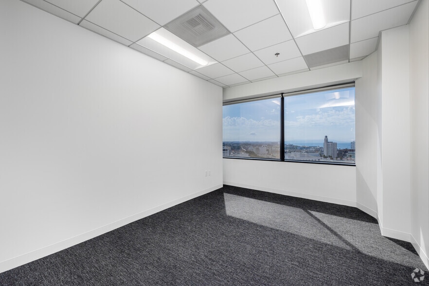 More Photos Of 401 Wilshire Blvd, Santa Monica Office For Lease