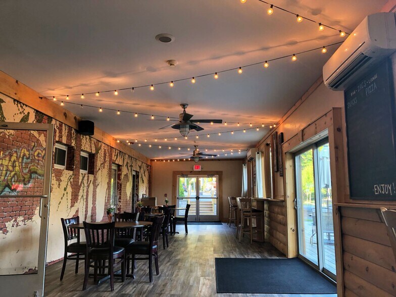 More Photos Of 211 Mail Rd, Barryville Hotel For Sale
