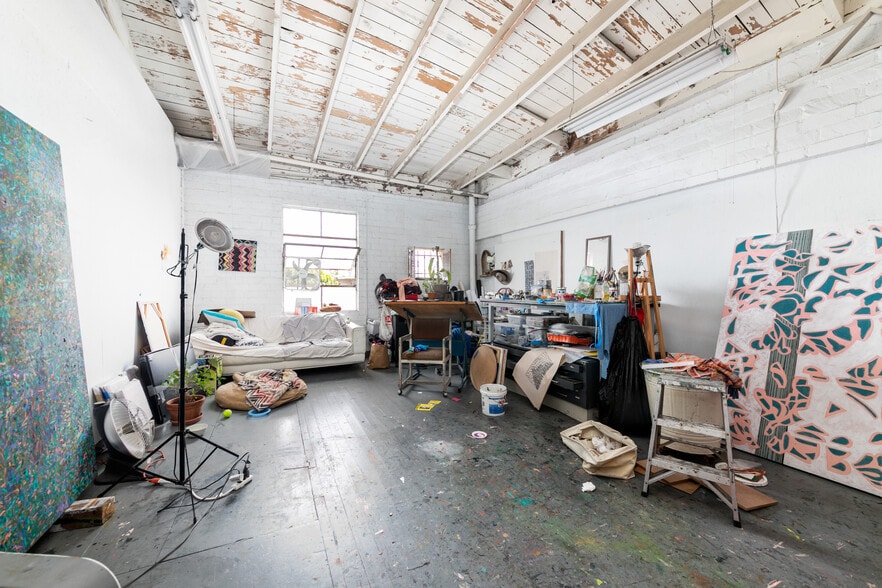 More Photos Of 4606-4620 W Jefferson Blvd, Los Angeles Warehouse For Lease