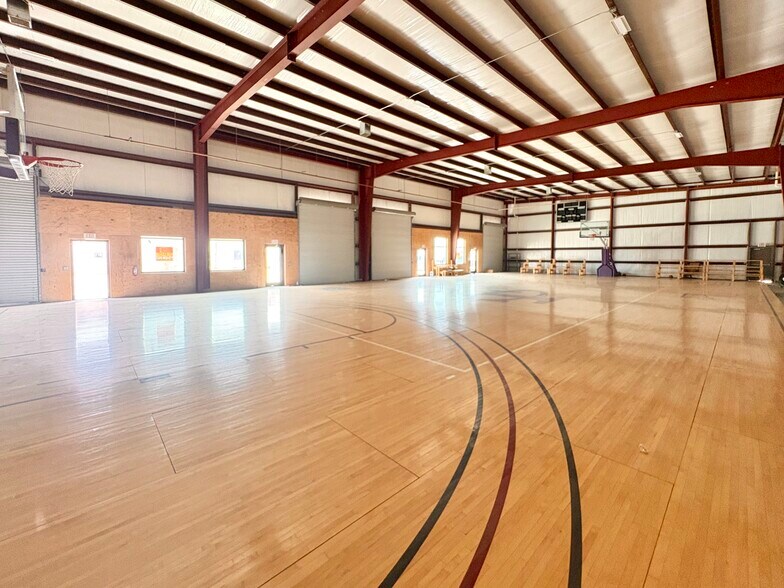 More Photos Of 103-133 Bay Area Blvd, Webster Unknown For Lease