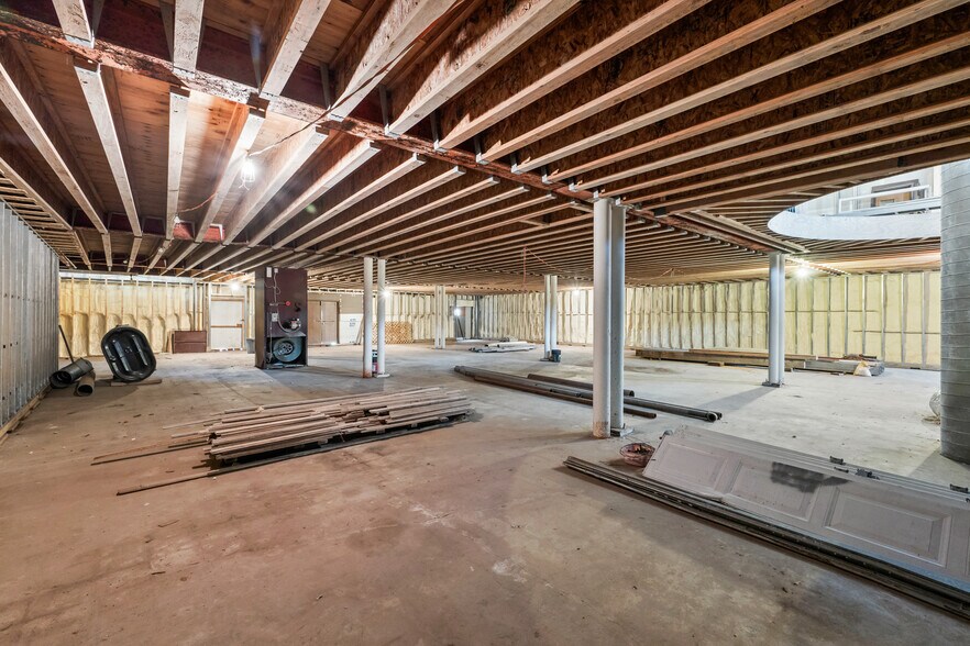 More Photos Of 198-204 Main st, Berlin Specialty For Sale