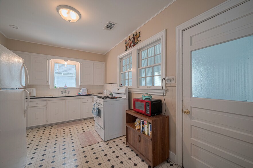 More Photos Of , Wharton Multifamily For Sale