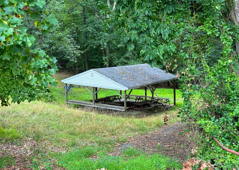 880 Chestnut Hill Rd, Harpers Ferry, WV 25425 Religious Facility For