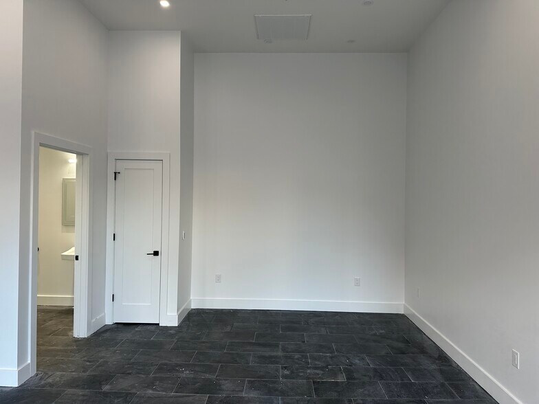 More Photos Of 34-40 Hudson St, Newark Apartments For Lease