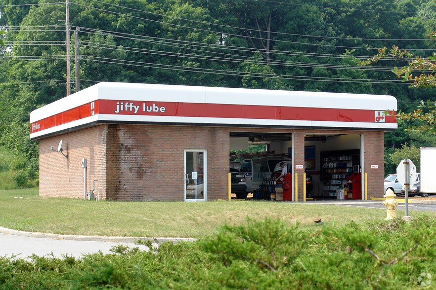 More Photos Of 9737-9811 Fall Creek Rd, Indianapolis Unknown For Lease