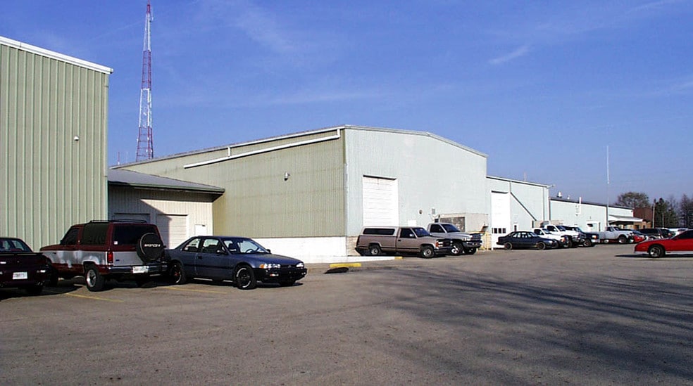 More Photos Of 1735 W 53rd St, Anderson Manufacturing For Sale