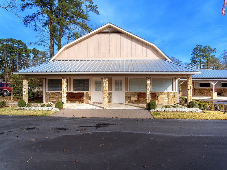 More Photos Of 12412 FM 2854 Rd, Conroe Showroom For Sale