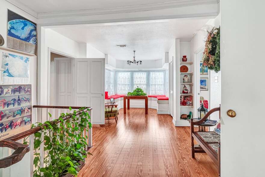 More Photos Of 1617 K Ave, Plano Storefront Retail Office For Sale