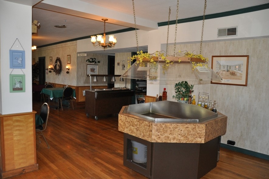 More Photos Of 2 Mclean Rd, Mclean Restaurant For Sale