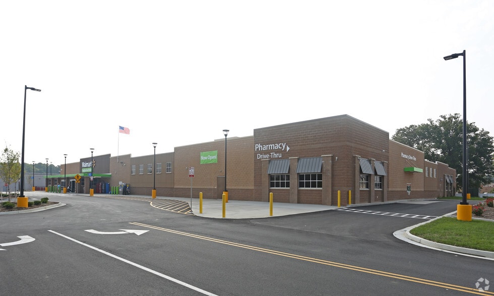 More Photos Of 5221 Brook Rd, Richmond General Retail For Sale