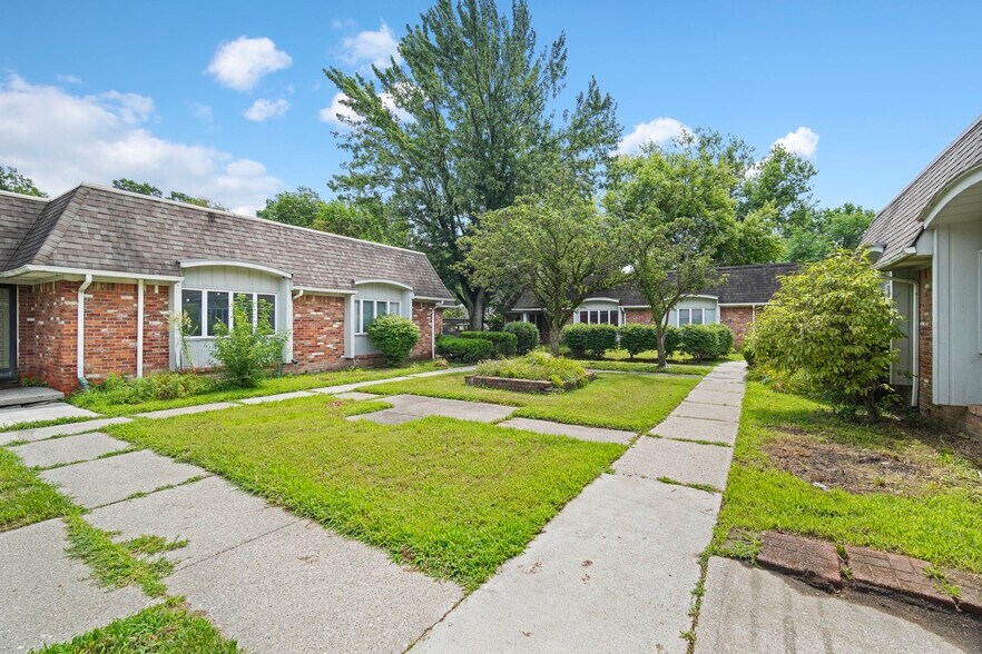 More Photos Of 4445-4455 W Sylvania Ave, Toledo Apartments For Sale