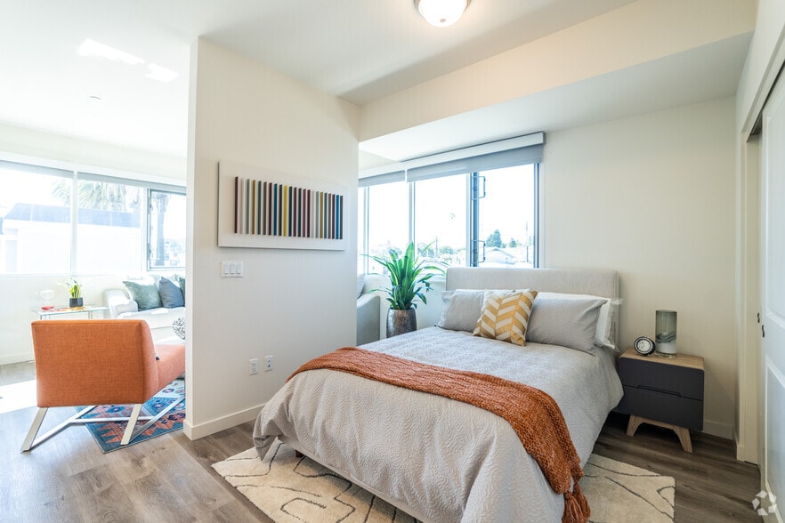 More Photos Of 1978 W Carson St, Torrance Apartments For Lease