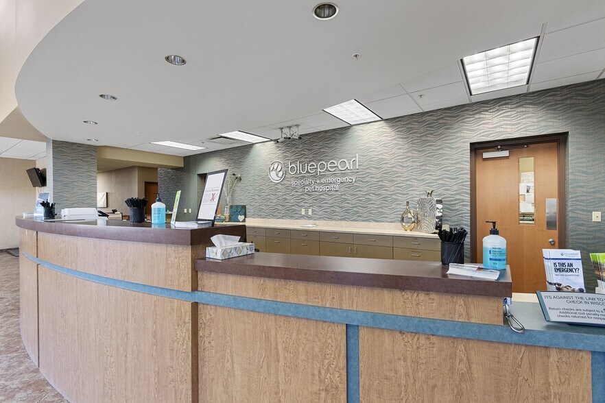 More Photos Of 4706 New Horizons Blvd, Appleton Medical For Sale