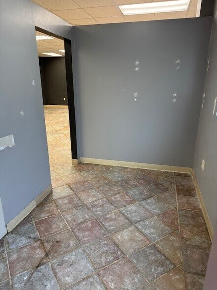 More Photos Of 668 Maratech Ave, Marathon City Unknown For Lease