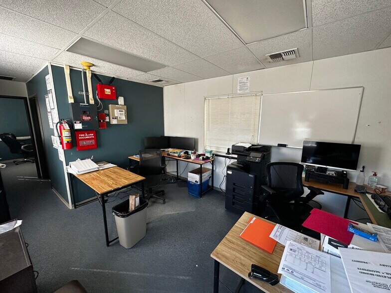 More Photos Of 151-161 Airport Rd, King City Warehouse For Sale