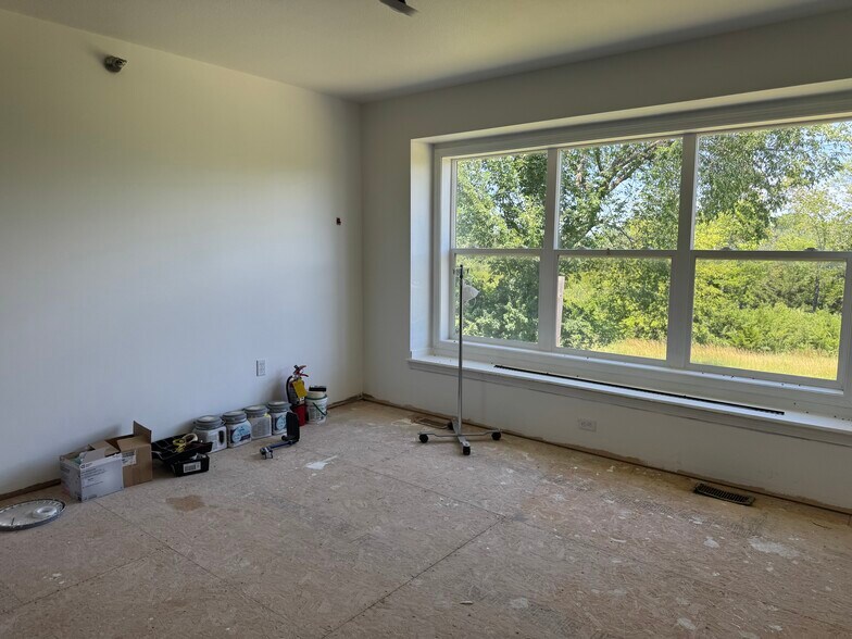 More Photos Of 13450 S Topeka Ave, Carbondale Apartments For Sale