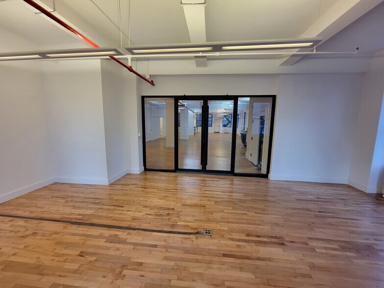 More Photos Of 141 W 28th St, New York Loft Creative Space For Lease