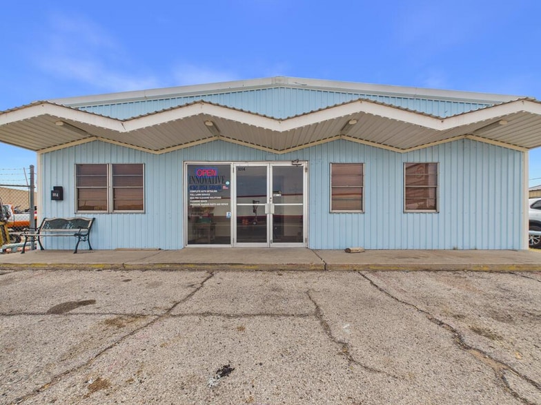 Primary Photo Of 1014 S Stockton Ave, Monahans Warehouse For Sale