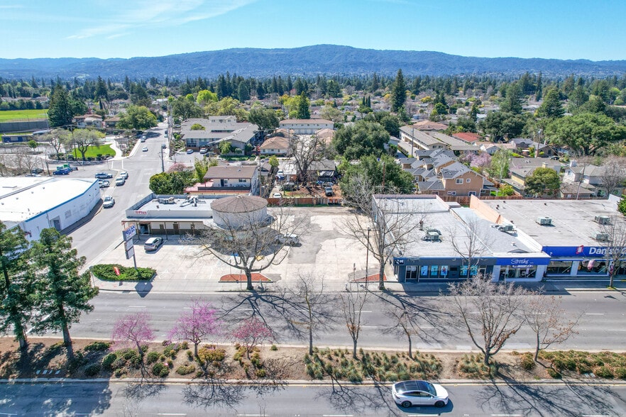 Primary Photo Of 1313 W El Camino Real, Mountain View Freestanding For Sale
