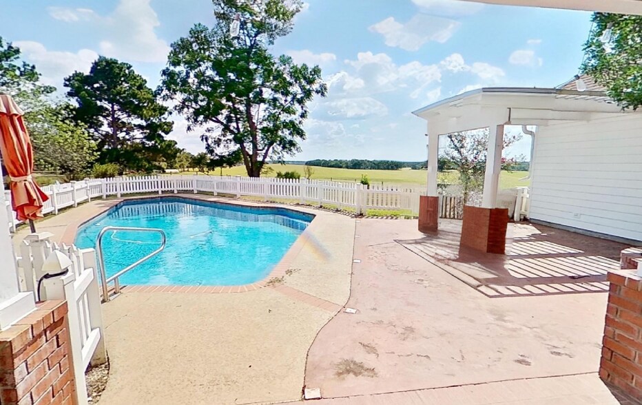 More Photos Of 18000 FM 112, Thrall Land For Sale