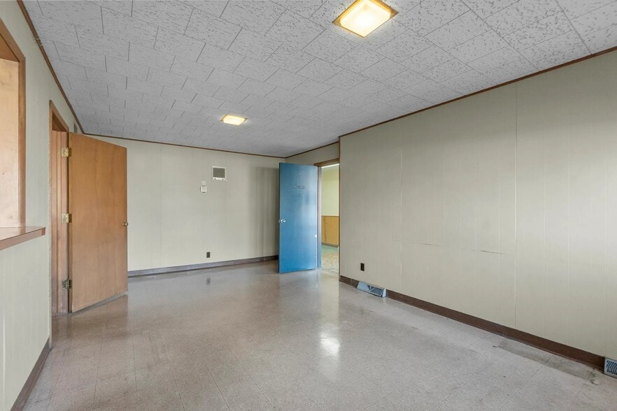 More Photos Of 808 E Wakefield Ave, Sikeston Healthcare For Sale