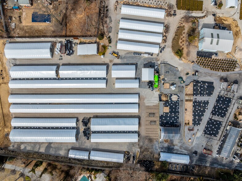 More Photos Of 185 N Country Rd, Mount Sinai Garden Center For Sale