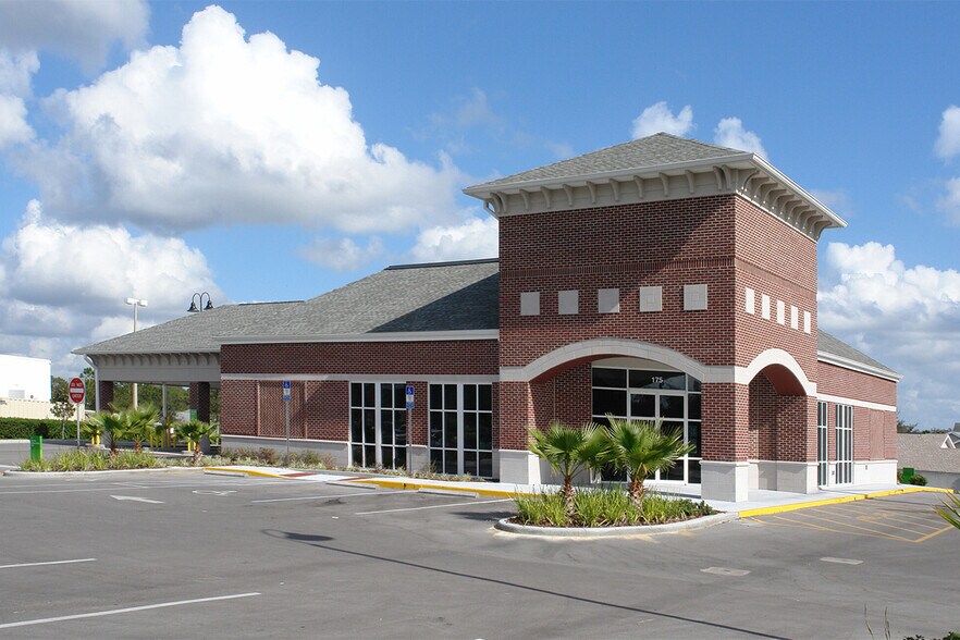 Primary Photo Of 175 Welch Rd, Apopka Bank For Lease