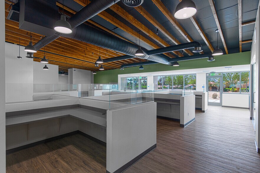 More Photos Of 72140 Magneisa Falls Dr, Rancho Mirage Office Residential For Sale